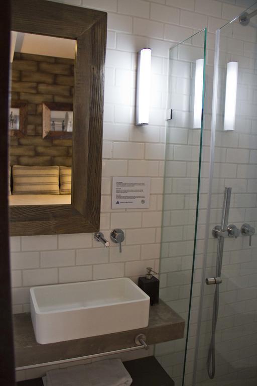 Surfers Lodge Peniche Luaran gambar
