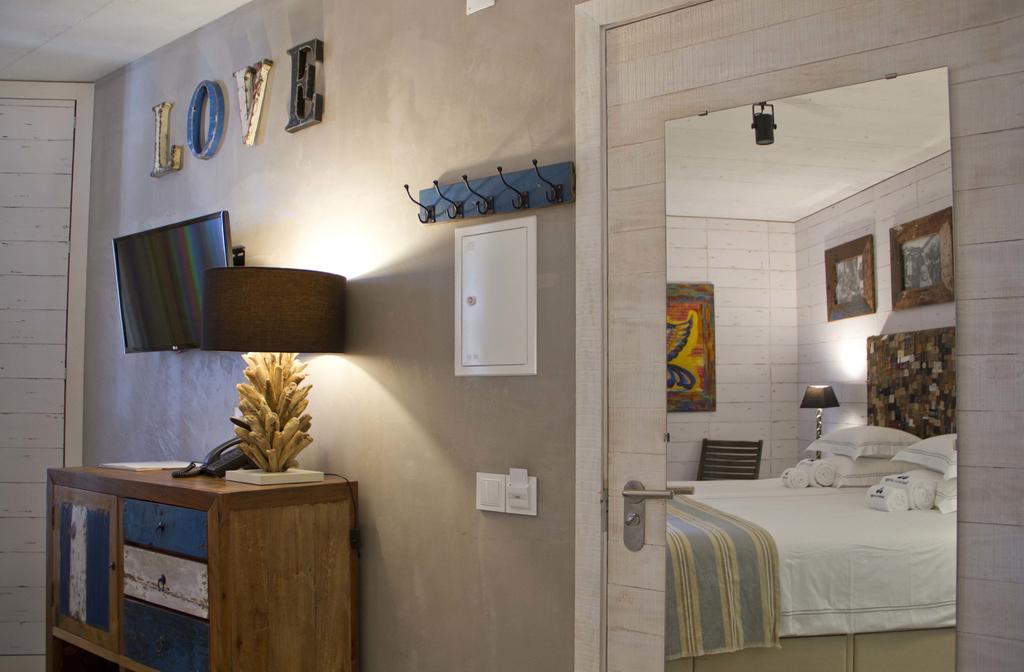 Surfers Lodge Peniche Luaran gambar