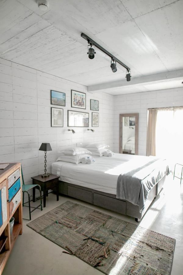 Surfers Lodge Peniche Luaran gambar